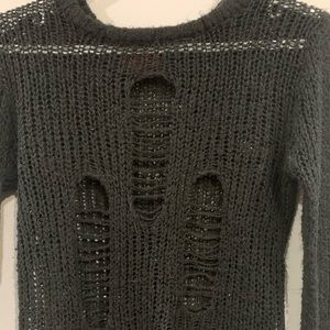 Distressed knitted sweater. 🖤⛓